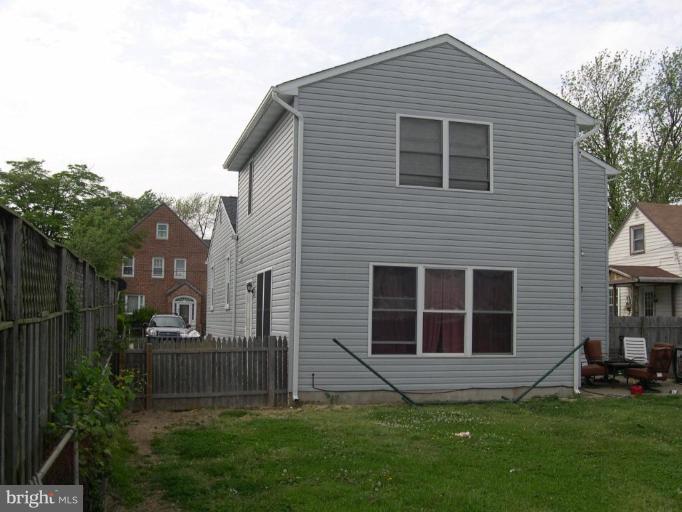175 Kenwood Road Pasadena, MD 21122 - Photo 4 of 9 Exterior (Rear)