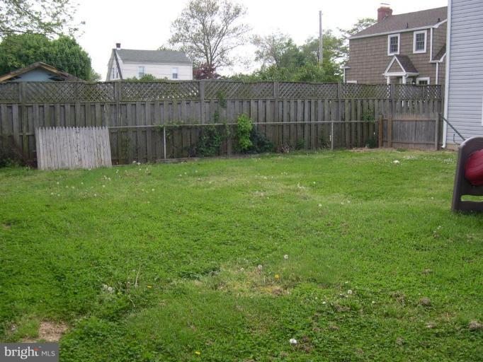 175 Kenwood Road Pasadena, MD 21122 - Photo 5 of 9 Back yard