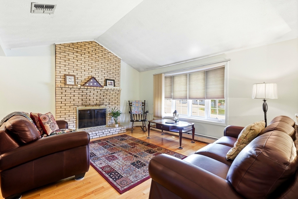 359 Howe Street Methuen, MA 01844 - Photo 11 of 34 Gallery Image 11