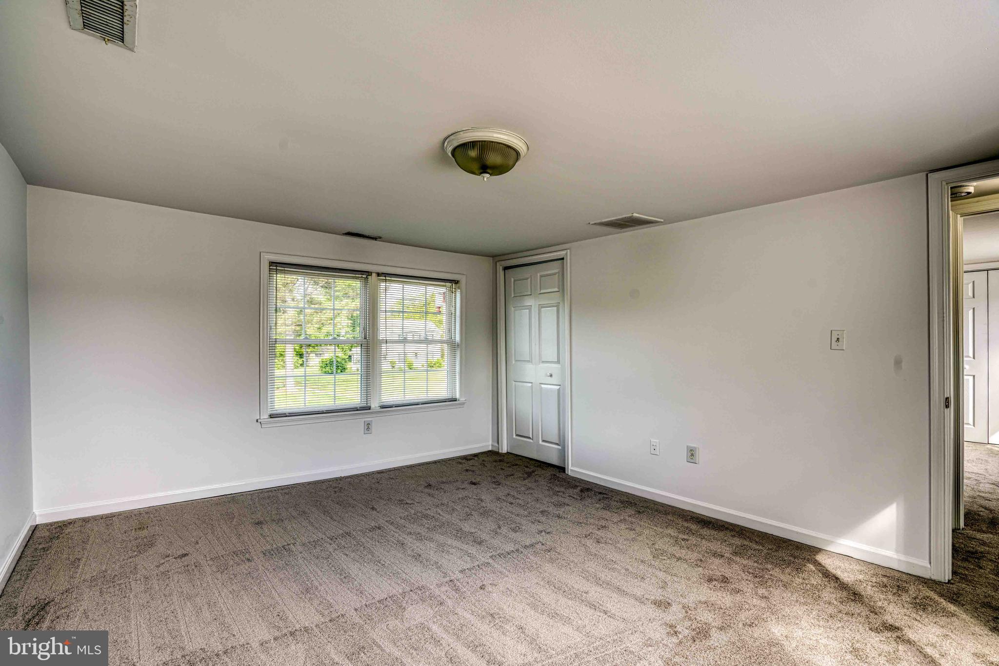 6403 Bozman Neavitt Road Neavitt, MD 21652 - Photo 23 of 31 a view of a livingroom with a window