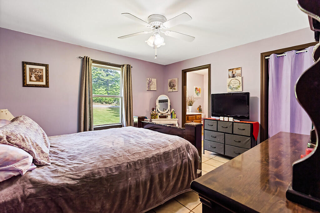 121 Dutton Road China, ME 04358 - Photo 20 of 34 20 Primary ensuite