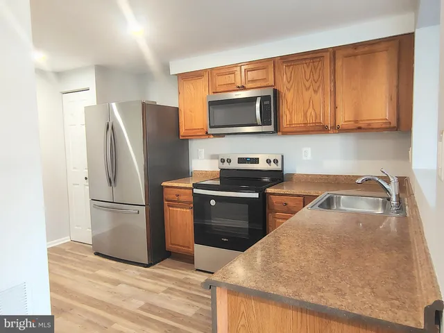 $2,450 | 564 Hollyberry Way, Frederick, MD 21703