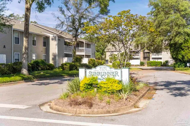 $1,400 | 7171 North 9th Avenue, Unit B6, Pensacola, FL 32504