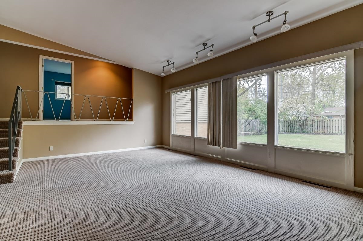 70 West Hazel Dell Lane Springfield, IL 62703 - Photo 5 of 34 Gallery Image 5