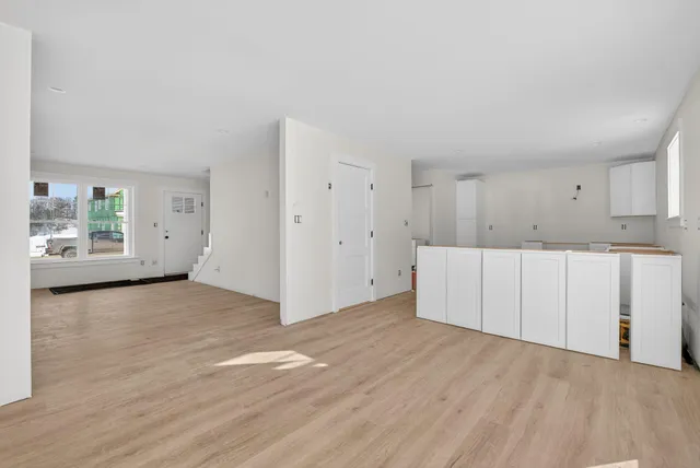 $599,900 | 21 Feldspar Lane, Unit 11, Cumberland Center, ME 04021