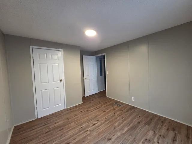 $1,000 | 2956 Lake Park Road, Memphis, TN 38127