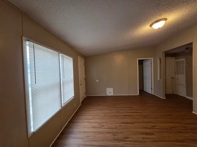 $1,000 | 2956 Lake Park Road, Memphis, TN 38127