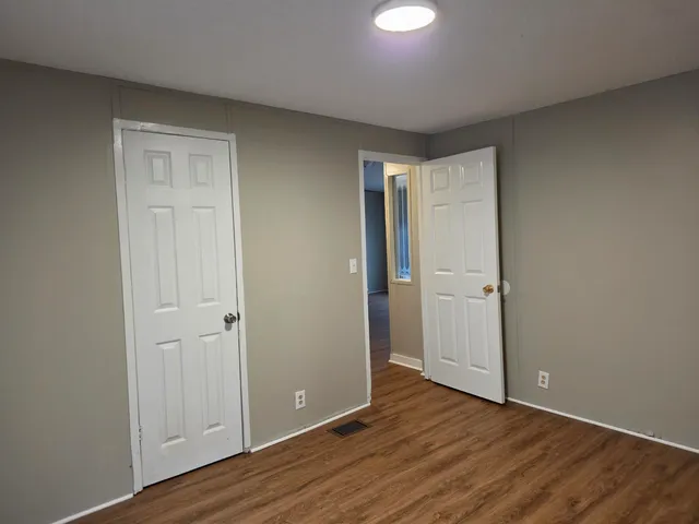 $1,000 | 2956 Lake Park Road, Memphis, TN 38127