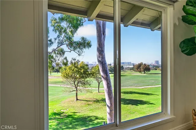 $1,275,000 | 19 Las Brisas, Unit 10, Irvine, CA 92612