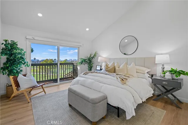 $1,275,000 | 19 Las Brisas, Unit 10, Irvine, CA 92612