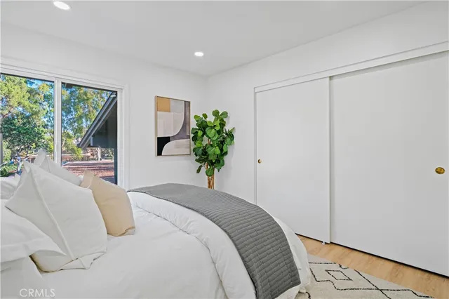 $1,275,000 | 19 Las Brisas, Unit 10, Irvine, CA 92612