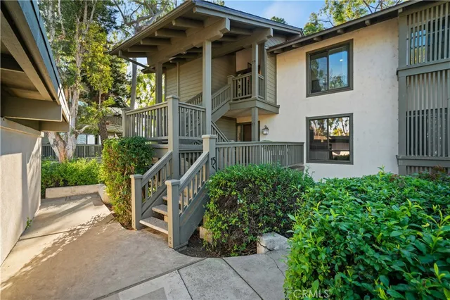 $1,275,000 | 19 Las Brisas, Unit 10, Irvine, CA 92612