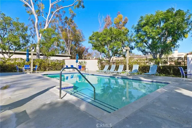 $1,275,000 | 19 Las Brisas, Unit 10, Irvine, CA 92612