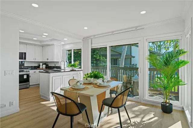 $1,275,000 | 19 Las Brisas, Unit 10, Irvine, CA 92612