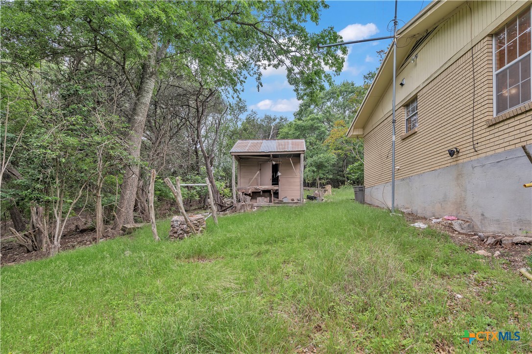 7634 Fox Trail Belton, TX 76513 - Photo 13 of 41 yard