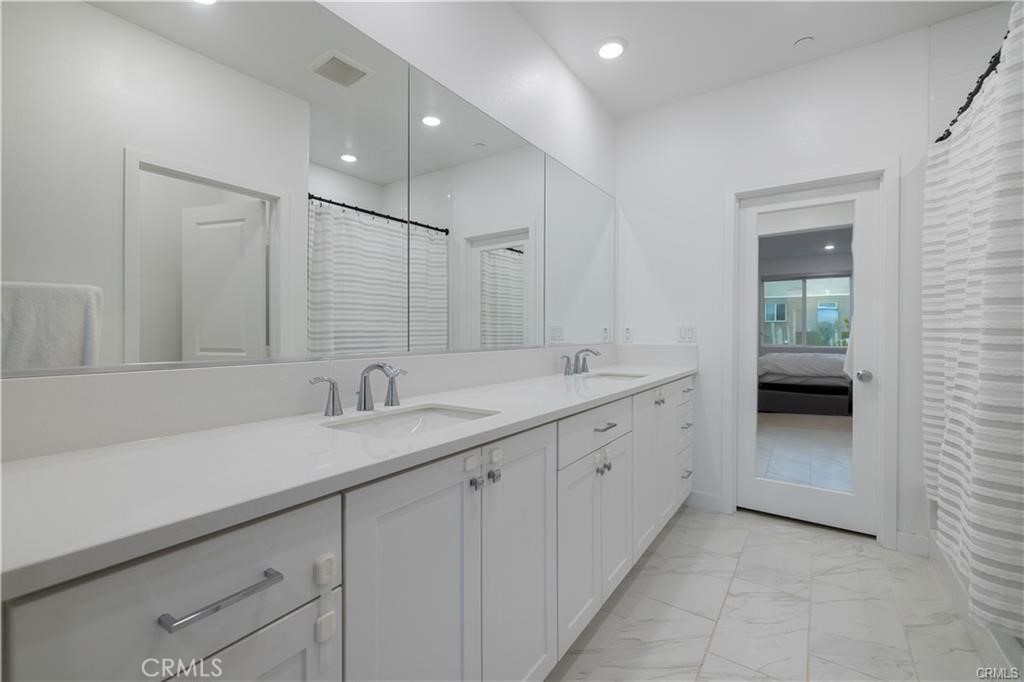 26799 Keystone Loop Valencia, CA 91381 - Photo 32 of 71
