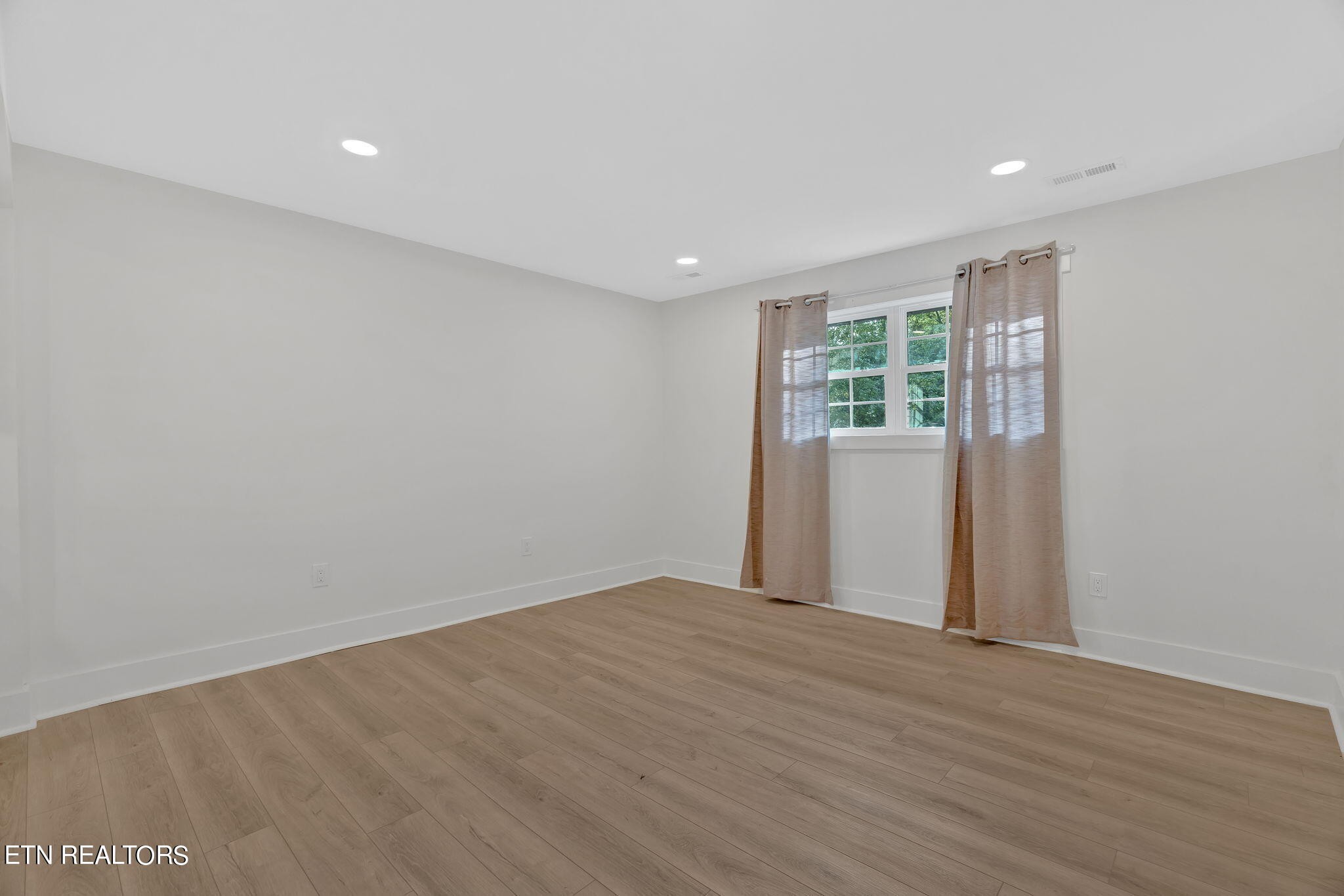 246 Graves Hollow Road Maynardville, TN 37807 - Photo 11 of 30 Gallery Image 11