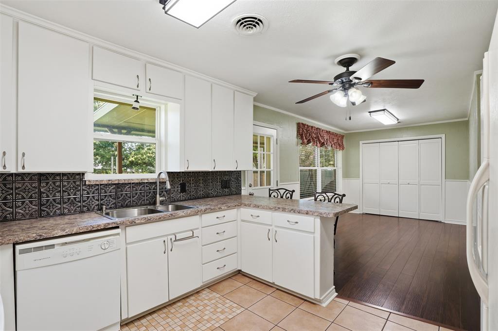 509 Patricia Road Hurst, TX 76053 - Photo 11 of 24