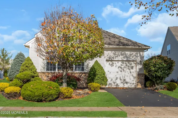 $399,900 | 45 Tuscany Circle, Manchester Township, NJ 08759