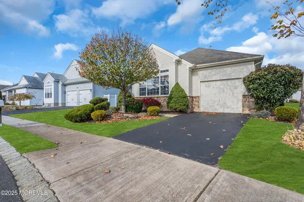 $399,900 | 45 Tuscany Circle, Manchester Township, NJ 08759