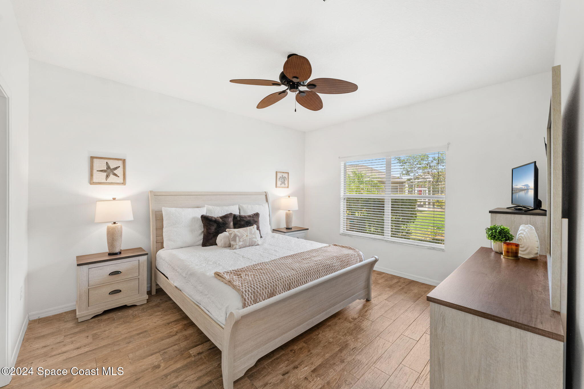 3490 Funston Circle Melbourne, FL 32940 - Photo 12 of 40 25-web-or-mls-DSC07126-HDR