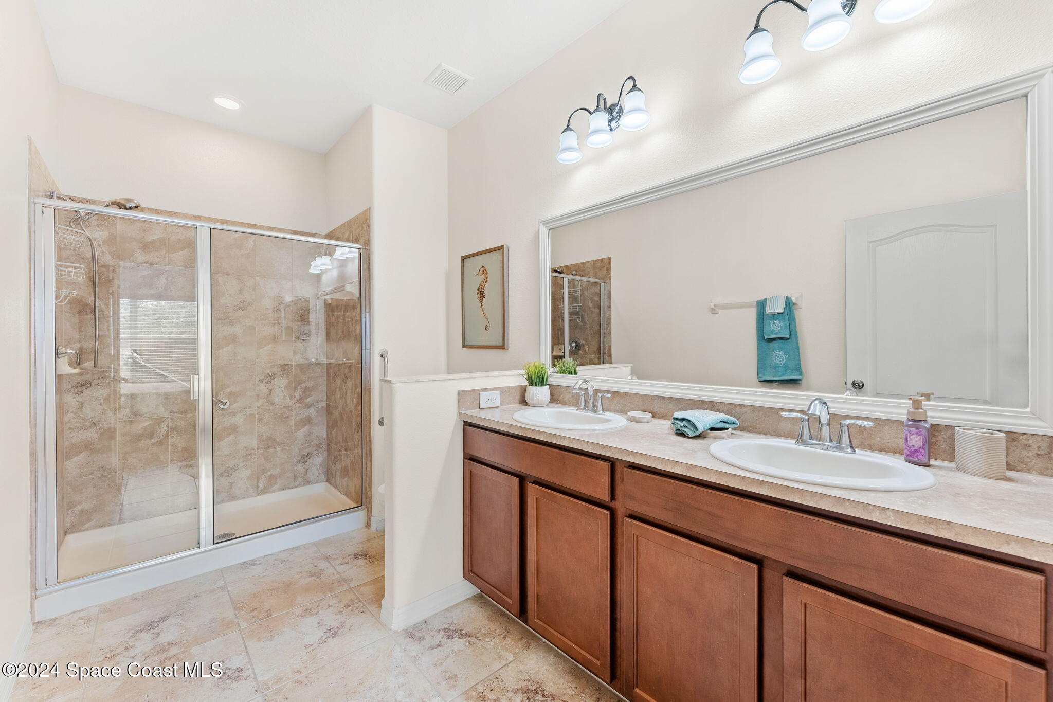 3490 Funston Circle Melbourne, FL 32940 - Photo 13 of 40 27-web-or-mls-DSC07141-HDR