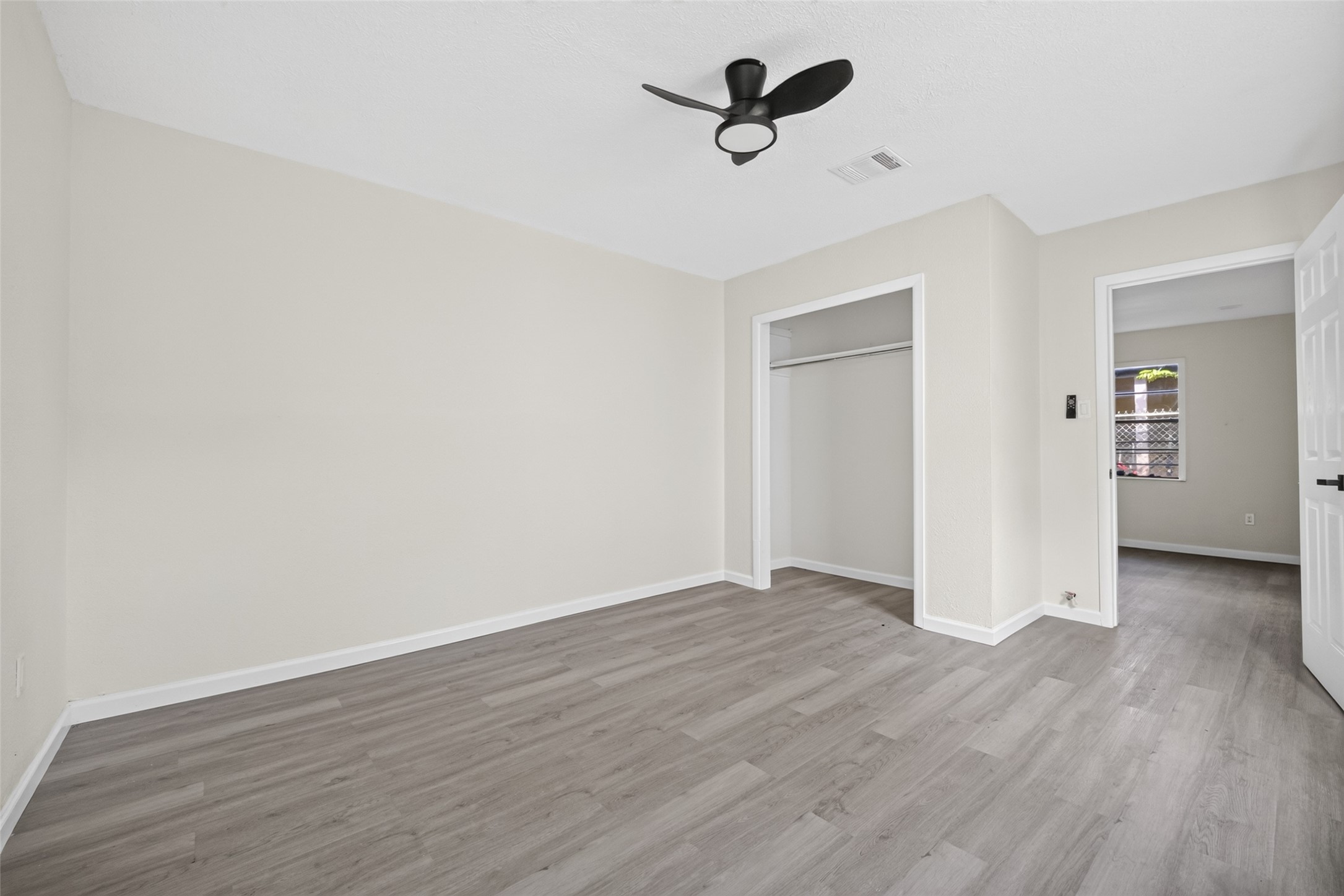 4715 Engleford Street Houston, TX 77026 - Photo 27 of 33