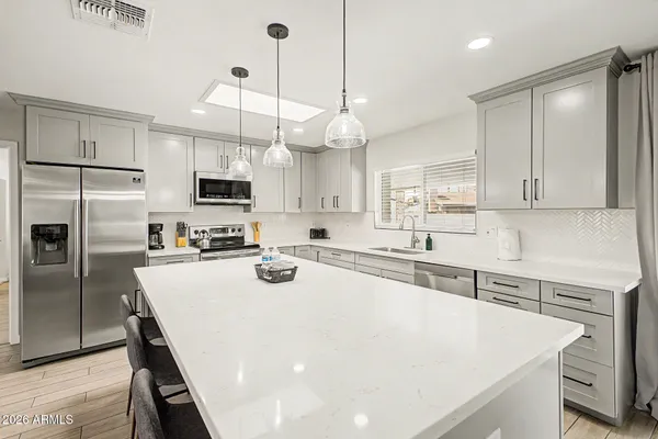 $699,000 | 801 East Todd Drive, Tempe, AZ 85283