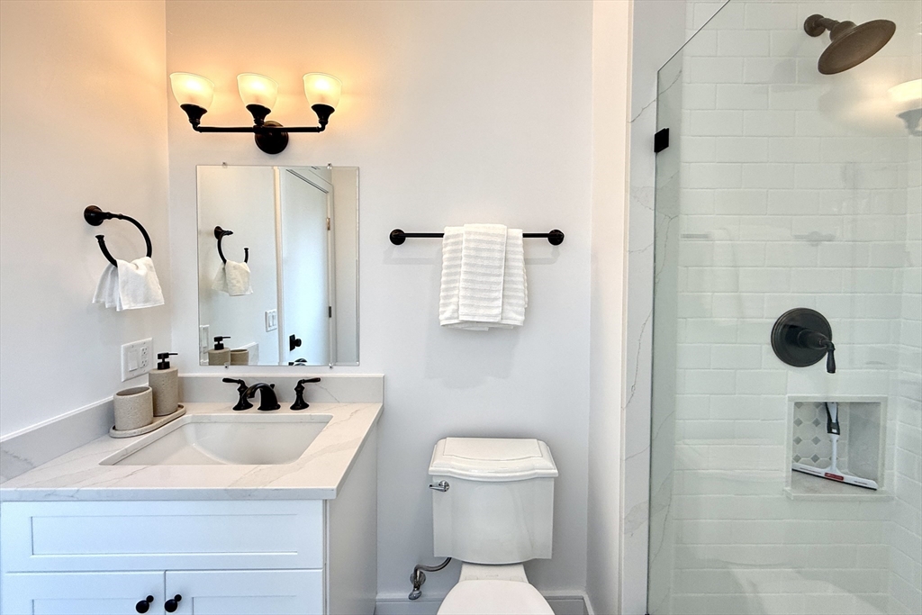 165 Everett Street, Unit 7 Boston, MA 02128 - Photo 7 of 28