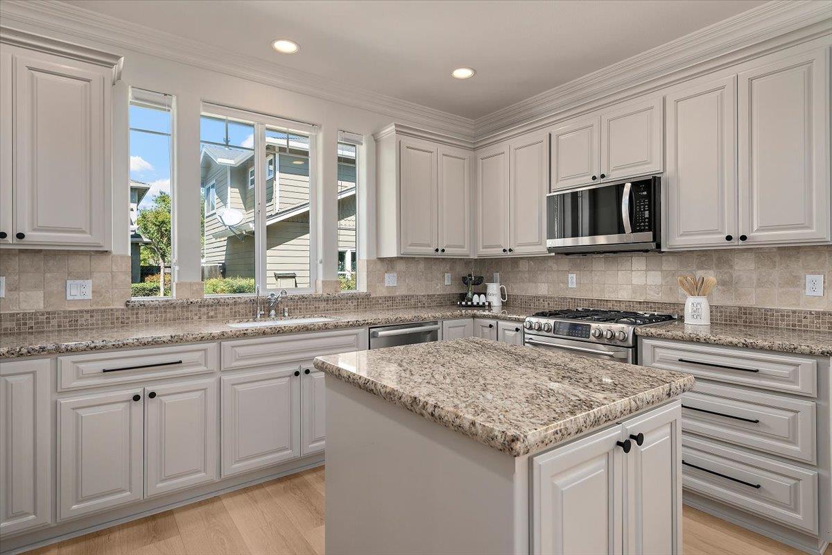 111 George Court Campbell, CA 95008 - Photo 11 of 33