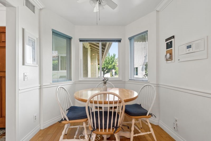 19562 Shadow Springs Way Porter Ranch, CA 91326 - Photo 19 of 57 Cute Breakfast Nook