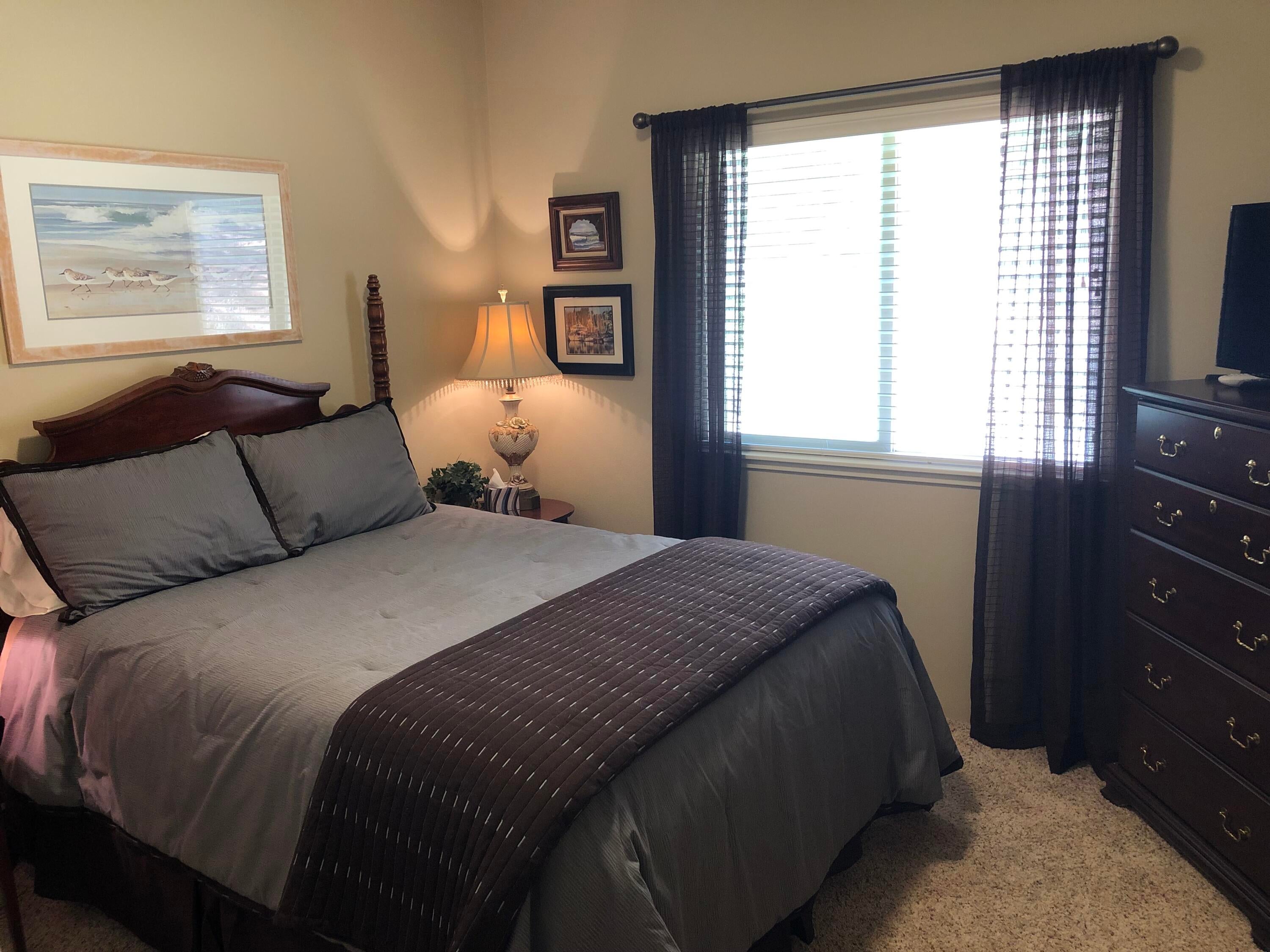 705 Three Pines Road Grants Pass, OR 97526 - Photo 33 of 47 Hall Bedroom