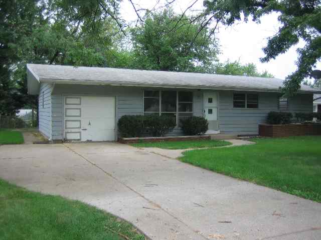 5526 North Hamilton Road Peoria, IL 61614 - Photo 1 of 2 Gallery Image 1