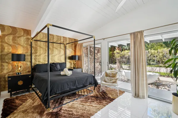 $1,595,000 | 2101 North Berne Drive, Palm Springs, CA 92262