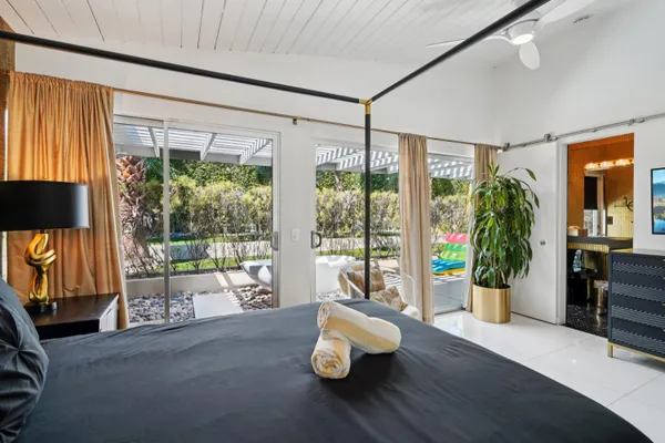 $1,595,000 | 2101 North Berne Drive, Palm Springs, CA 92262