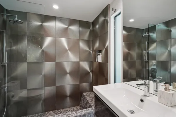 $1,595,000 | 2101 North Berne Drive, Palm Springs, CA 92262