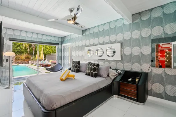 $1,595,000 | 2101 North Berne Drive, Palm Springs, CA 92262