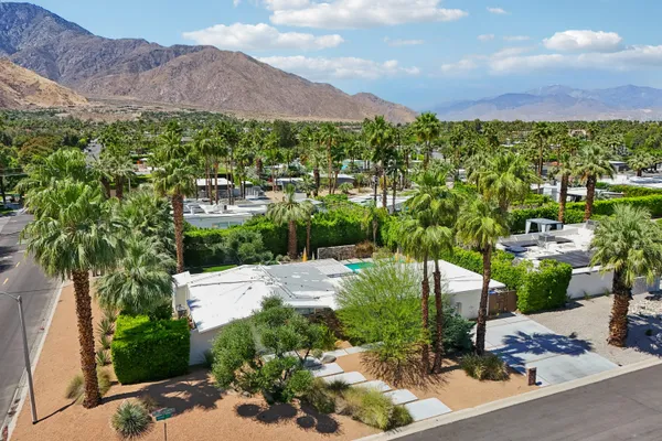 $1,595,000 | 2101 North Berne Drive, Palm Springs, CA 92262