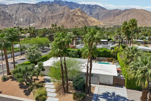 $1,595,000 | 2101 North Berne Drive, Palm Springs, CA 92262