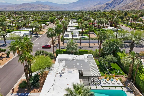 $1,595,000 | 2101 North Berne Drive, Palm Springs, CA 92262