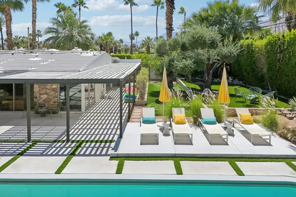 $1,595,000 | 2101 North Berne Drive, Palm Springs, CA 92262