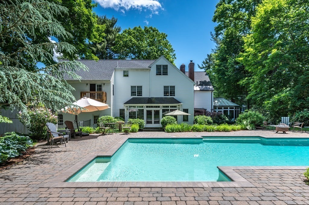 26 Country Club Road Newton, MA 02459 - Photo 3 of 36