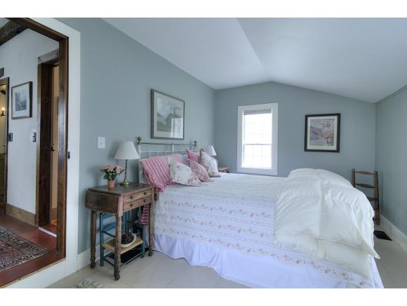 184 Jones Road Hillsborough, NH 03244 - Photo 13 of 36