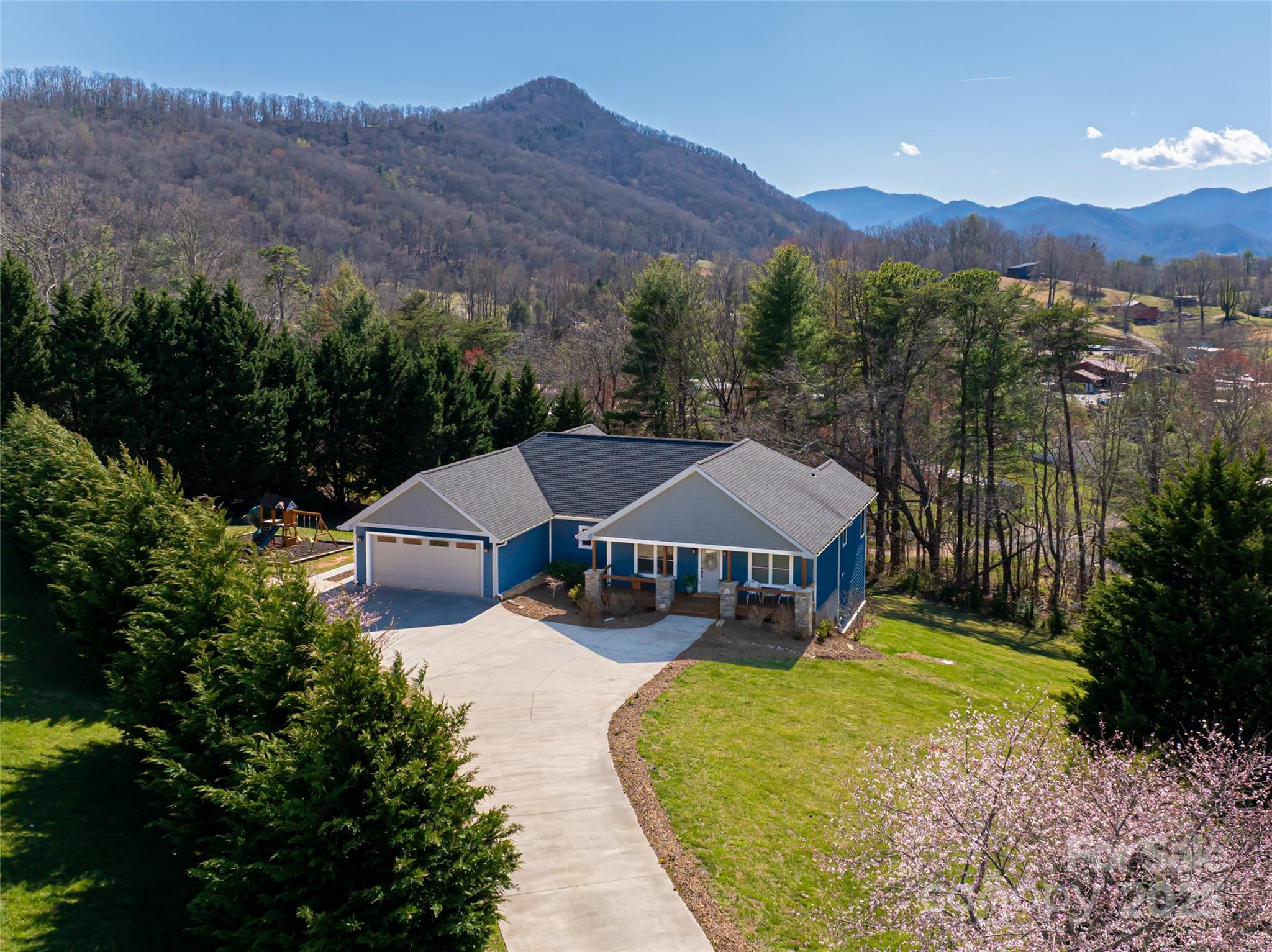402 Tillery Road Leicester, NC 28748 - Photo 33 of 38 Gallery Image 33
