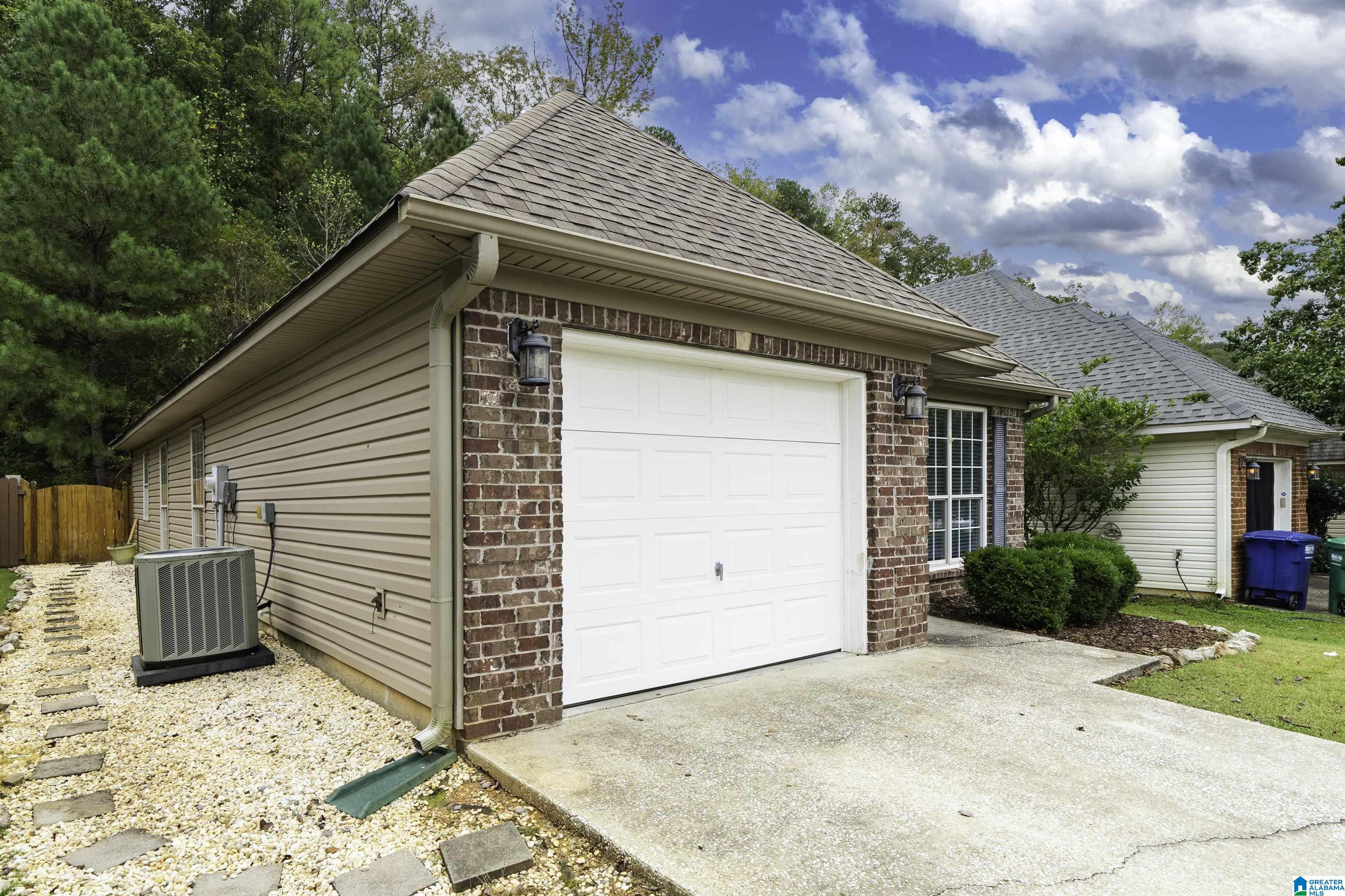 4096 Forest Lakes Road Chelsea, AL 35147 - Photo 3 of 27
