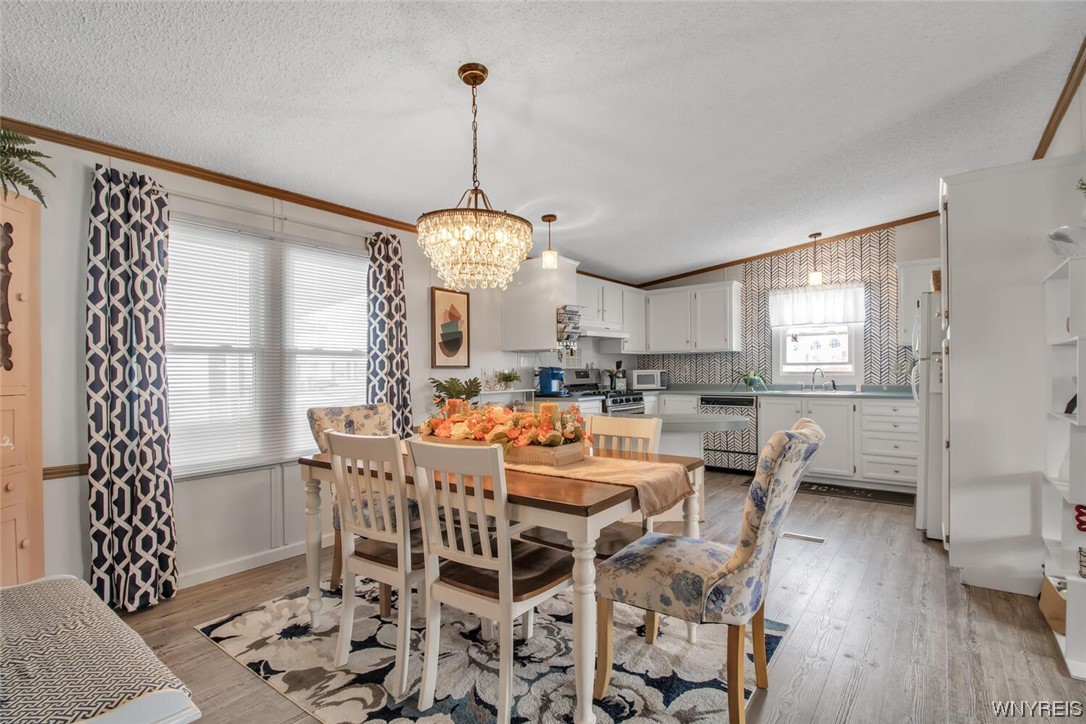 8 Cardinal Road Cheektowaga, NY 14227 - Photo 15 of 39