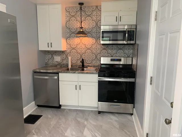 $114,900 | 518 West Willcox Avenue, Peoria, IL 61604