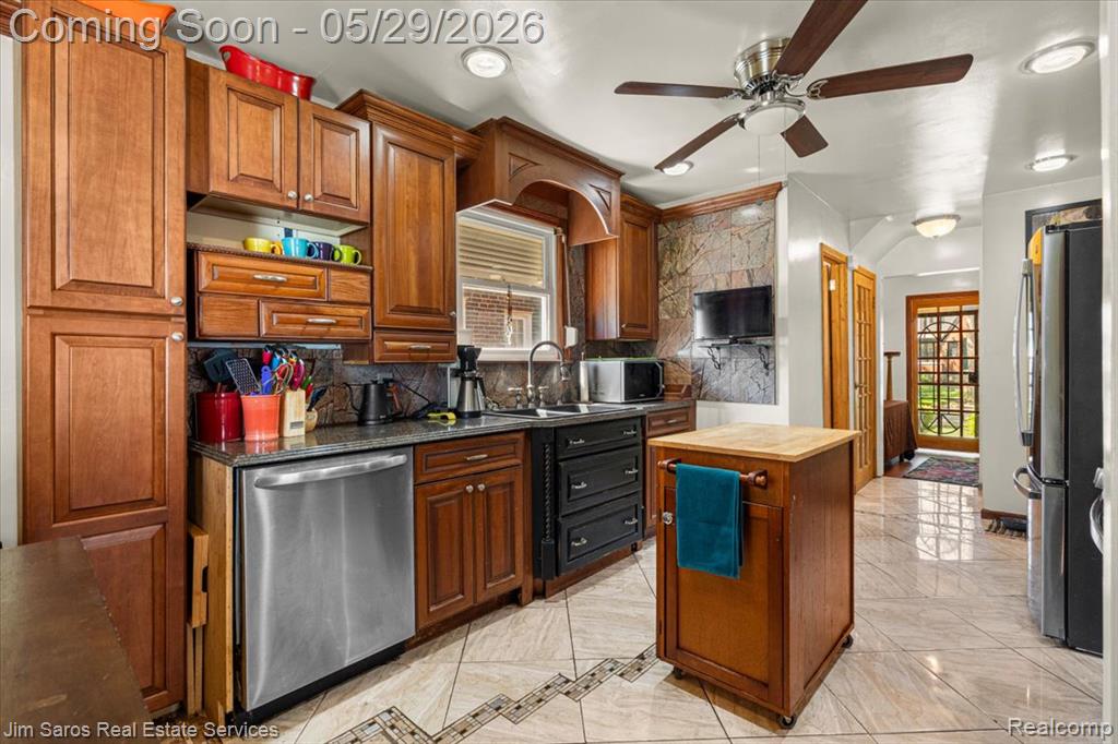 4418 Harvard Road Detroit, MI 48224 - Photo 10 of 31