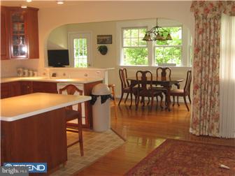 203 Parry Road Cinnaminson, NJ 08077 - Photo 8 of 12 Gallery Image 8