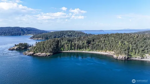 $2,750,000 | 585 Deer Point Road, Orcas Island, WA 98279